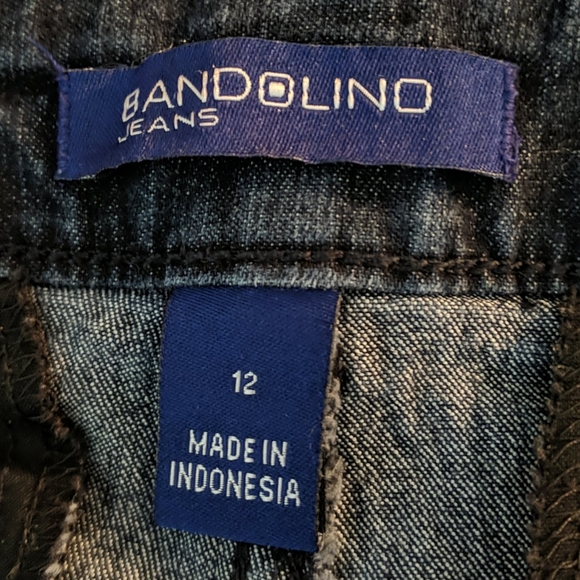 Bandolino jean shorts size 12 - Picture 3 of 3